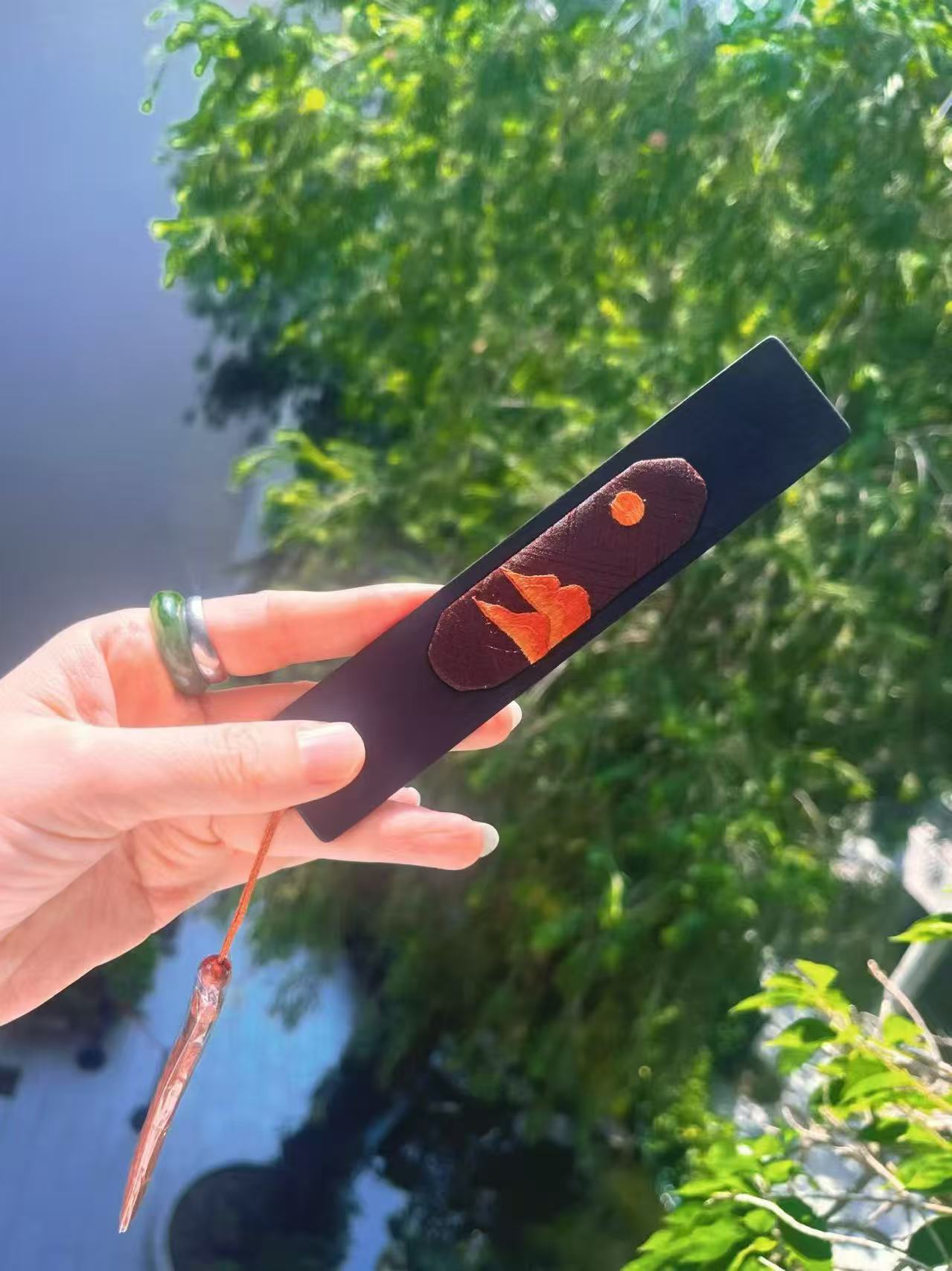 Jinyan landscape bookmark — supplied design example